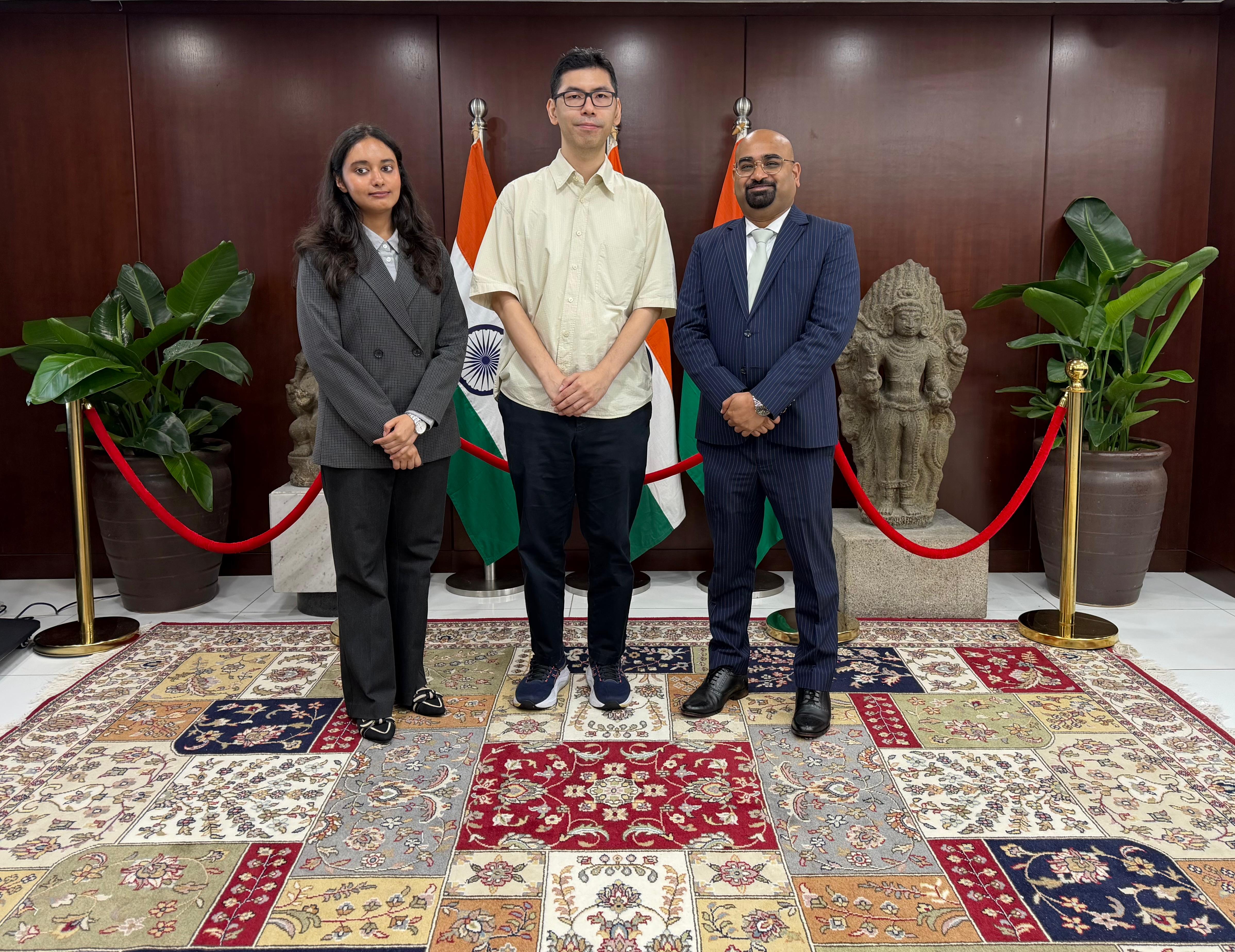 Consul General's meeting with Mr. Charlie Chau, Deputy Assignment Editor (International News) of Ming Pao Daily News