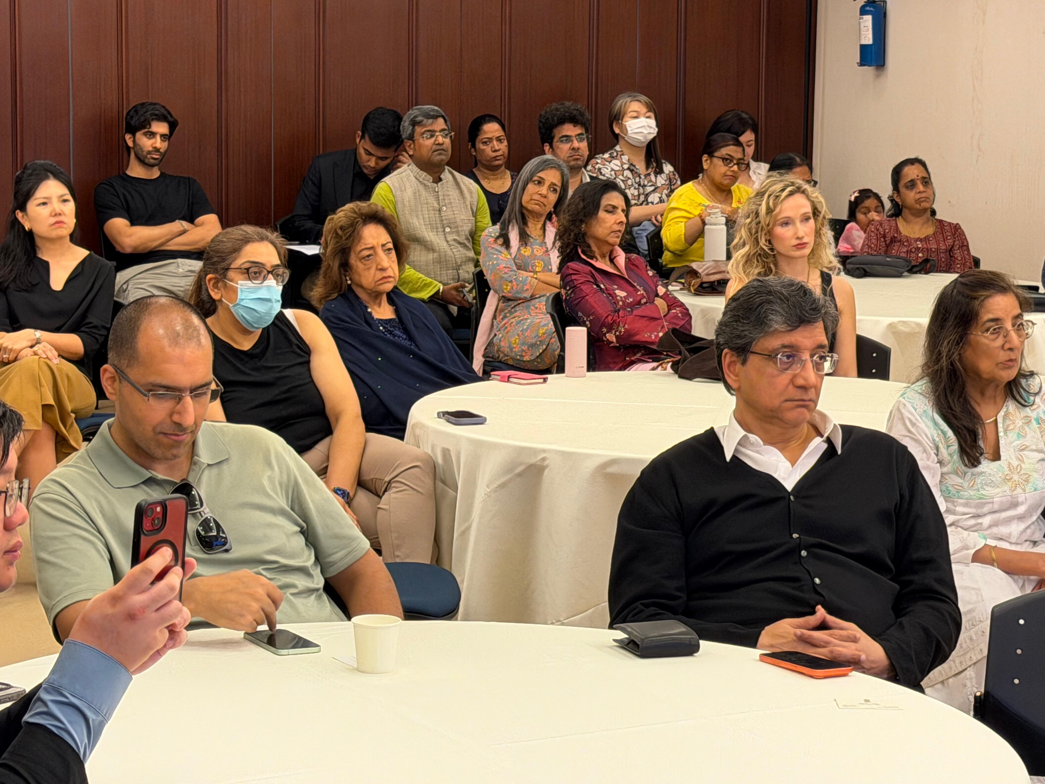 Vikist Bharat Dialogue Series: Book Discussion on 