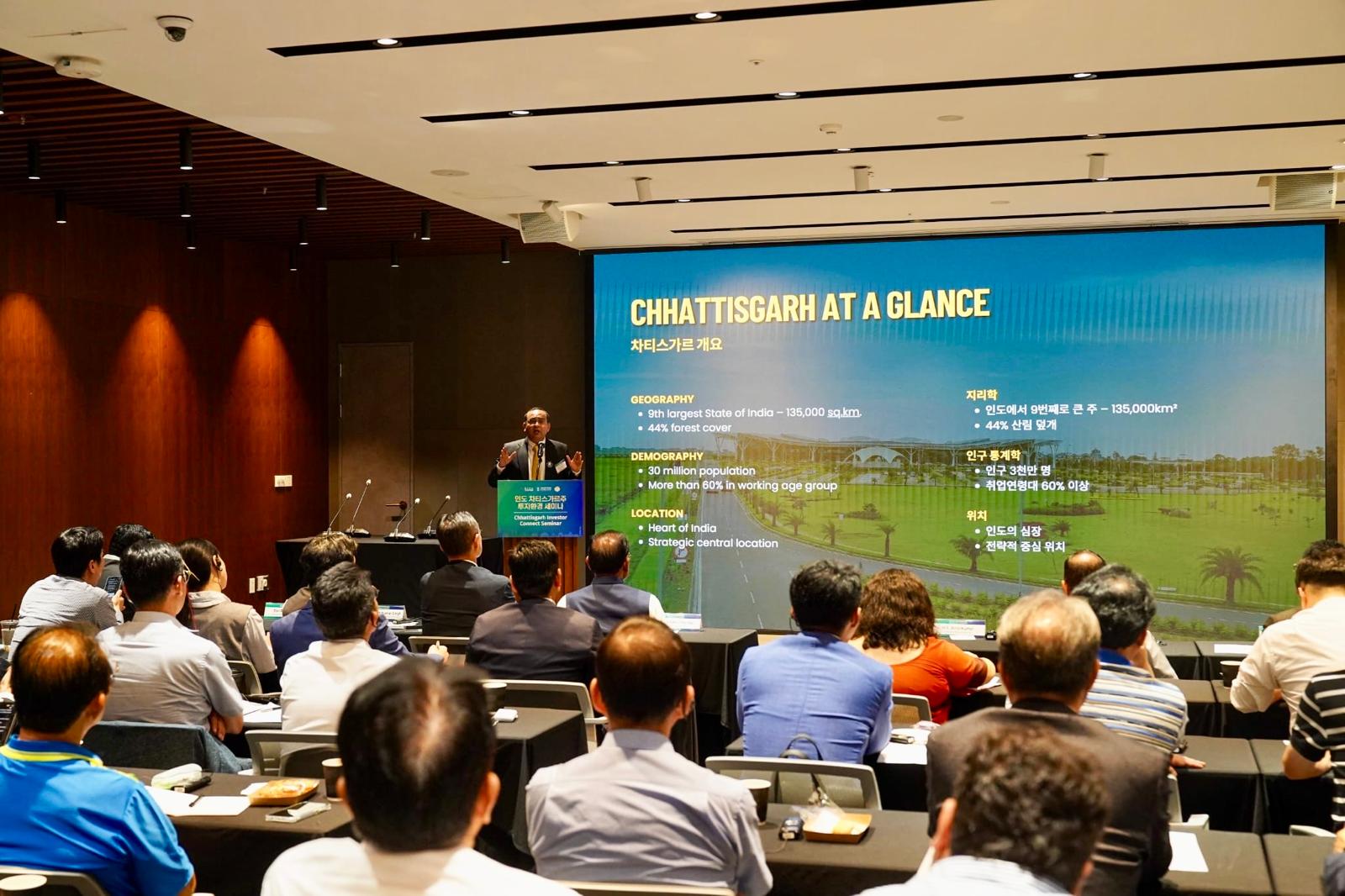 Visit of delegation Image 9