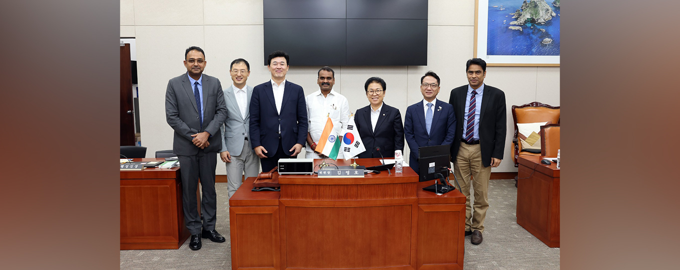 Dr. L. Murugan, Hon’ble MoS for Information & Broadcasting met Hon'ble Members of the RoK-India Parliamentary Friendship Group on 24 September 2025
