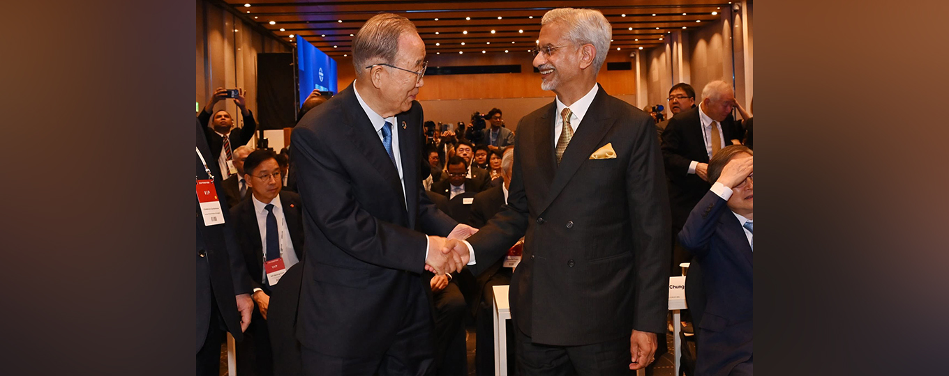 H.E. Dr. S. Jaishankar, External Affairs Minister in India met the former Secretary-General of the United Nations, Mr. Ban Ki-moon at Jeju Forum during his official visit to the RoK