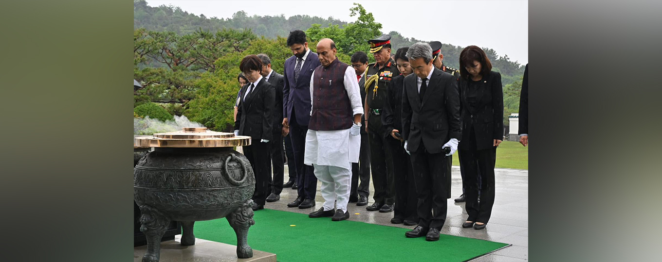H.E. Shri Rajanth Singh, Minister of Defence of India, paid homage at the Seoul National Cemetery during his official visit to the Republic of Korea (19-21 May 2026)
